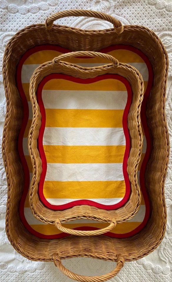 yellow wavy liner with red edging